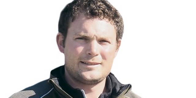 Damian Signer ist Jäger und bietet mit seiner Firma «Waidwerker» Prävention, Eindämmung und Beratung bei Wildtierschäden an. (Bild Christian Weber) 