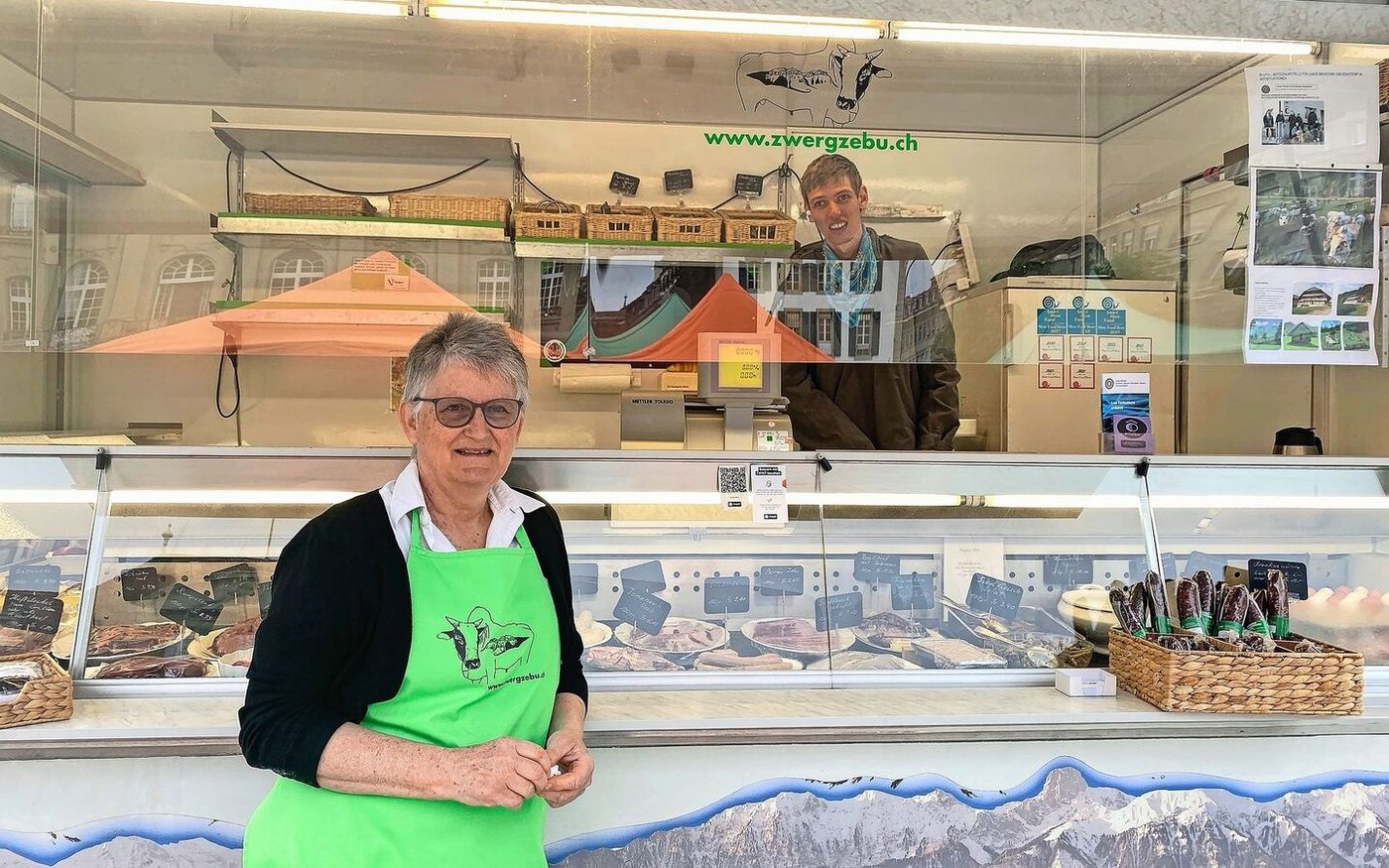 Jede Woche sind Anita Binkert und Adrian Reusser auf dem Wochenmarkt in Bern.