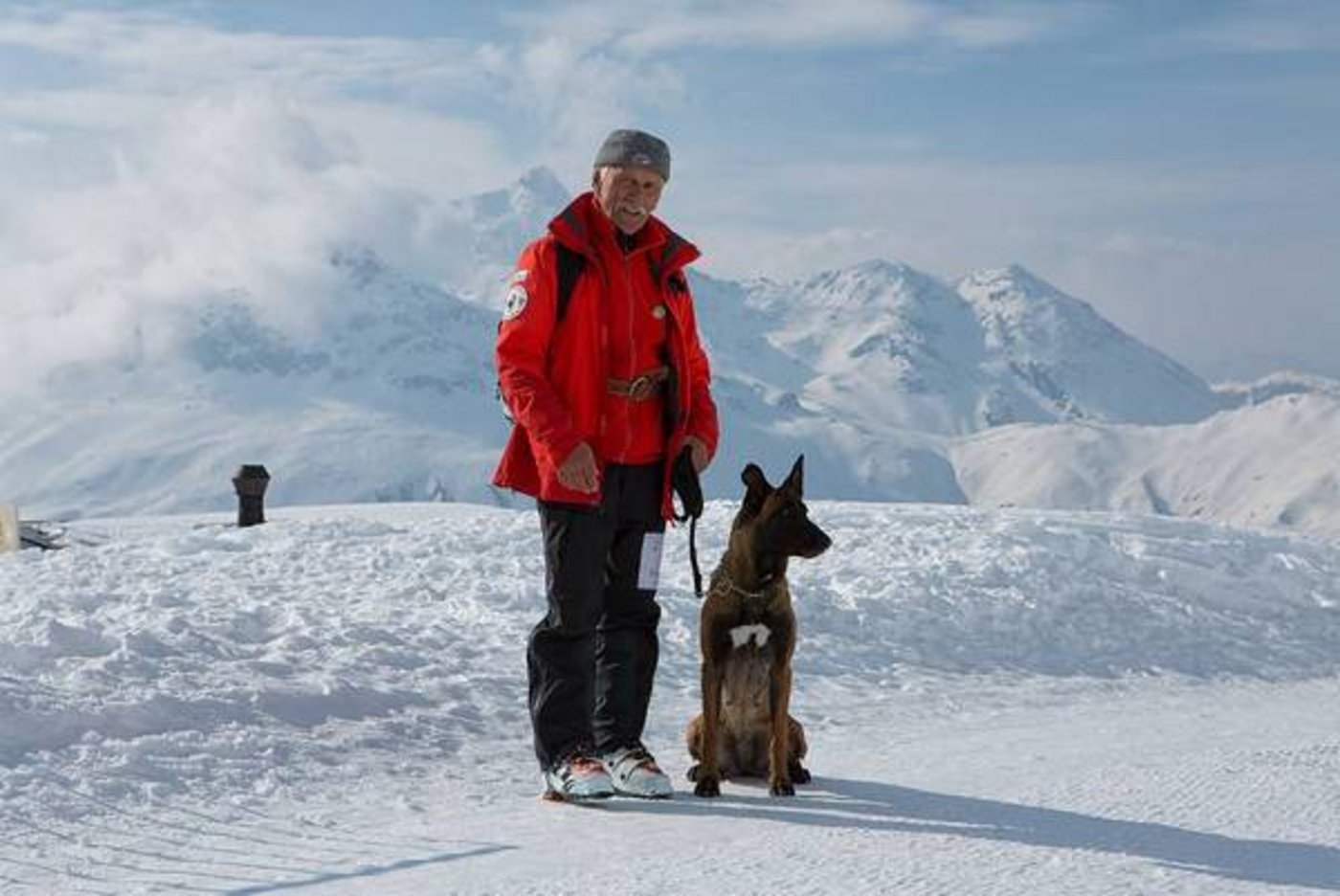 Der Gewinner der Schweizer Meisterschaften,  Ismir vom Kistenstein mit seinem Hundeführer Stefan Steiner (Bild Malinois vom Kistenstein)