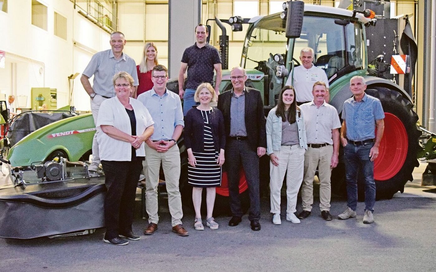 Sie stellten sich in Oberbüren vor: Christof Züger, Vivienne Oggier, Philipp Schönenberger, Marco Gadient (hinten v. l. n. r.), Ursula Egli, Mike Egger, Esther Friedli, Markus Ritter, Franziska Steiner, Sepp Sennhauser und Andreas Widmer (vorne v. l. n. r.).