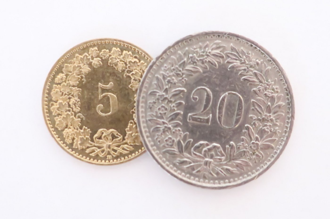 Für eine Postkarte mit Text waren 5 Rappen Frankierung zu wenig, darum gab es 20 Rappen Strafporto. (Bild et)