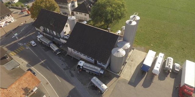 Mit Importen könnten Verarbeiter ihre Produktion von der Schweizer Milch unabhängig machen und so ihre Marktposition stärken, so Big-M.  (Bild Martin Huber/foodaktuell.ch)