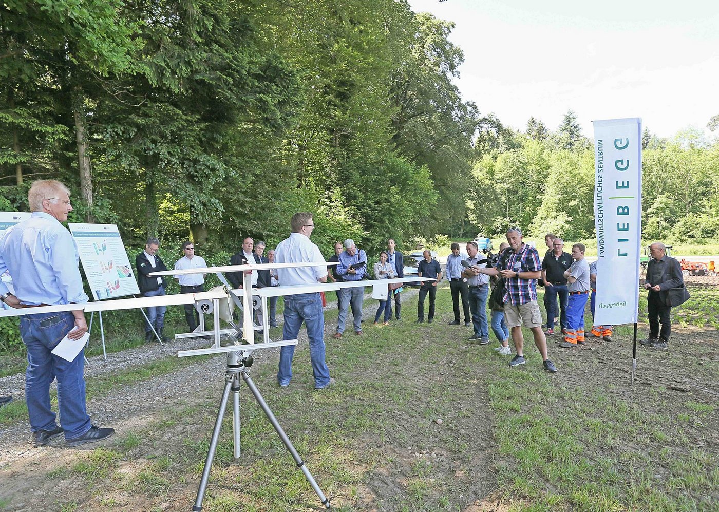 Der Kanton Aargau informierte in Birrhard über den Stand der Digitalisierung in der Landwirtschaft. (Bilder Heinz Abegglen)