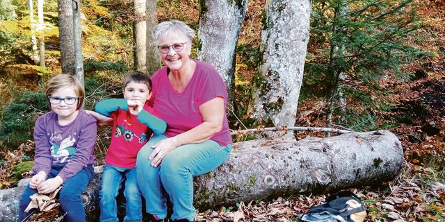 Die sechsfache Grossmutter Renata Forrer hat in Trogen zusammen mit ihrem Mann Otto einen Biobetrieb geführt. Otto starb früh und unerwartet. Er war ein grosser Verfechter der Landsgemeinde. (Bild Forrer)