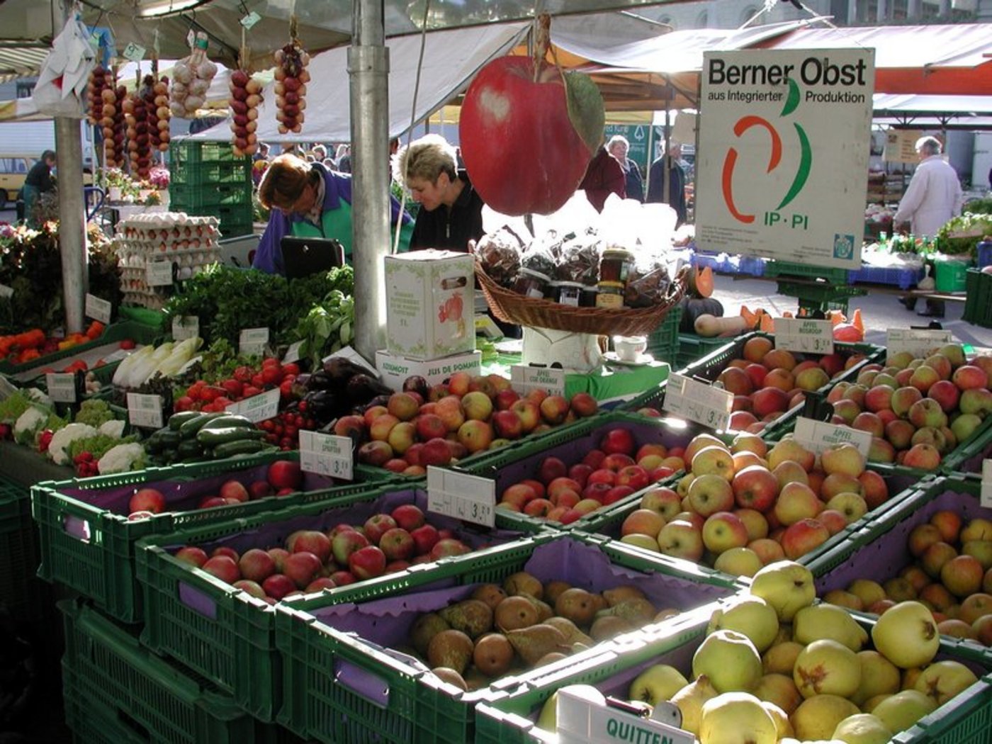 Nicht immer würden Produktionsländer und Labels von nicht-eigenen Produkten  korrekt deklariert, schreiben die Kantonschemiker. (Symbolbild BauZ)