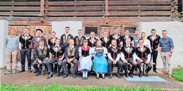 Die Absolvent(innen) der landwirtschaftlichen Schule Giswil. 