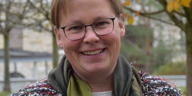 Gabi Schürch-Wyss führt mit ihrem Mann Beat einen Bio-Milchwirtschaftsbetrieb in Kirchberg BE. (Bild zVg)