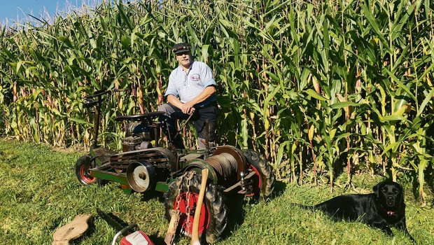 Die  selbstfahrende Motorseilwinde von Heinz Berger wurde früher zum Holzen oder Pflügen eingesetzt. (Bild Fam. Berger)