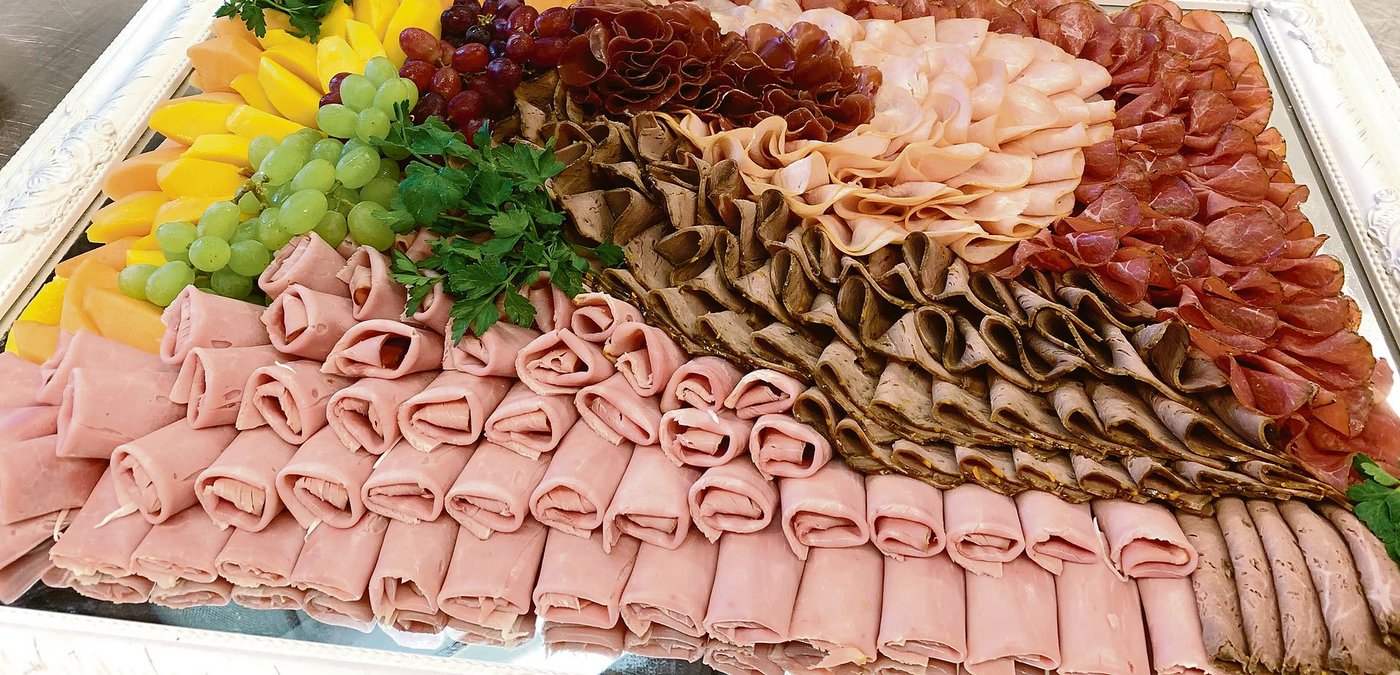 Teufelszeug Fleisch, dazu ein Klima- und Umweltkiller? Dass die Mensa der Uni Luzern auf fleischlos setzt, erhitzt die Gemüter. (Bild Josef Scherer)