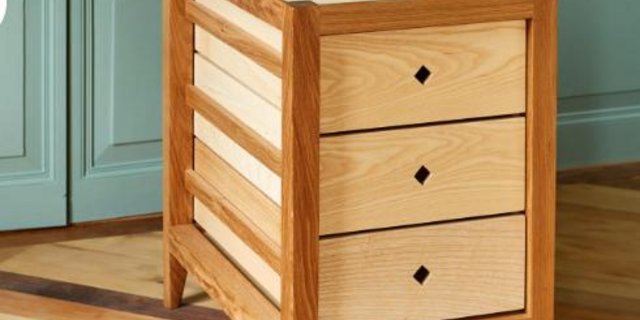 Am Berner Holztag wurde die "Collection Lorraine" aus Schweizer Holz vorgestellt. Der Rohstoff sei nachhaltig und felxibel, wurde erläutert. (Bild Freiluft)