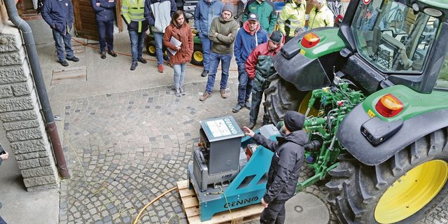 Der BVA organisierte für seine Mitglieder einen Informationsanlass zu Notstromlösungen. Auf dem Langmatthof in Meisterschwanden wurde der Zapfwellengenerator vorgestellt.