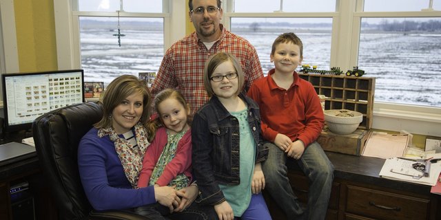 Die Familie Spangler aus Marietta, ILL hat einen kalten Winter mit viel Schnee und Eis hinter sich. (Bilder: Ken Kashian/Illinois Farm Bureau)