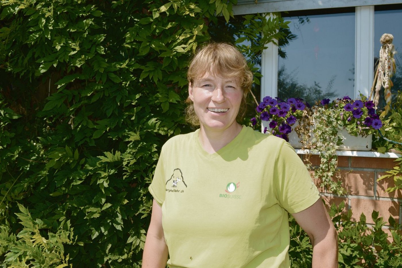 Für Susann Winkler ist wichtig, dass die Kinder etwas lernen und mit den Tieren in Kontakt kommen. Streicheln ist bei jedem Kurs Pflichtprogramm.(Bild Regula von Arx)