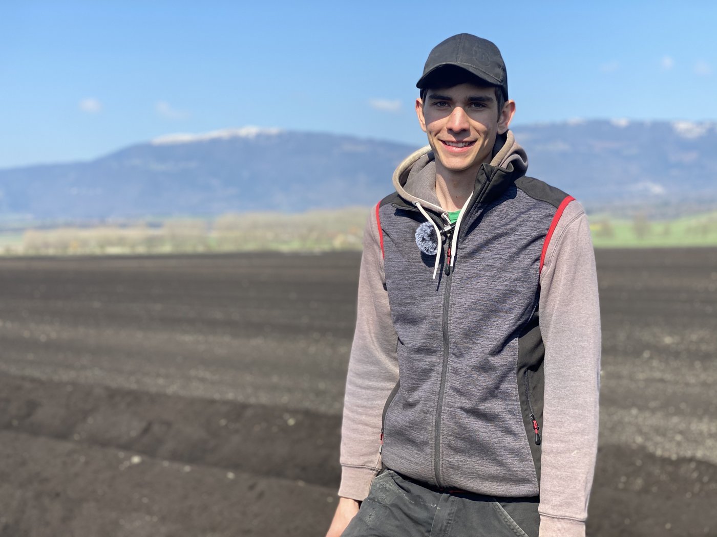 Mit der Lehre zum Landwirt will Patrick von Rotz aus Hombrechtikon ZH die Komplexität des Berufs verstehen und sehen, was alles dahintersteckt. Auf schweren Maschinen fühlt er sich am wohlsten. (Bilder sjh)