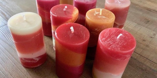 Aus Wachsresten und Kerzenstummeln gibt es neue Kerzen. (Bilder et)