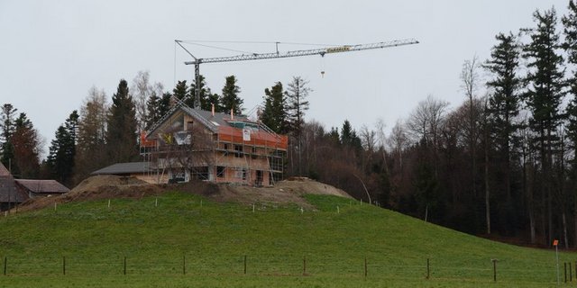Für das Bauen ausserhalb der Bauzonen gibt es in Luzern einen neuen Leitfaden sowie eine aktualisiert Wegleitung. (Symbolbild BauZ)