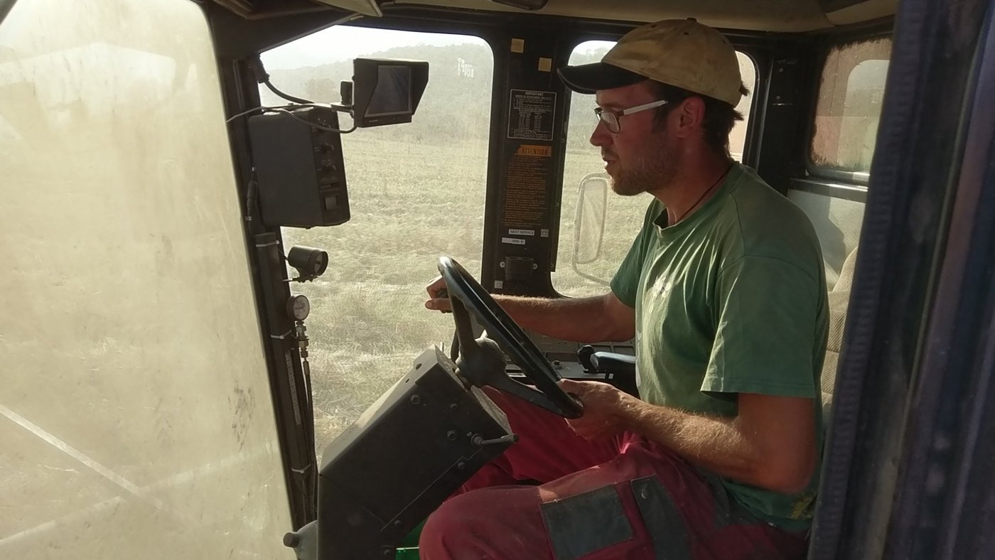 Konzentriert am Steuer. (Bilder Sebastian Hagenbuch)