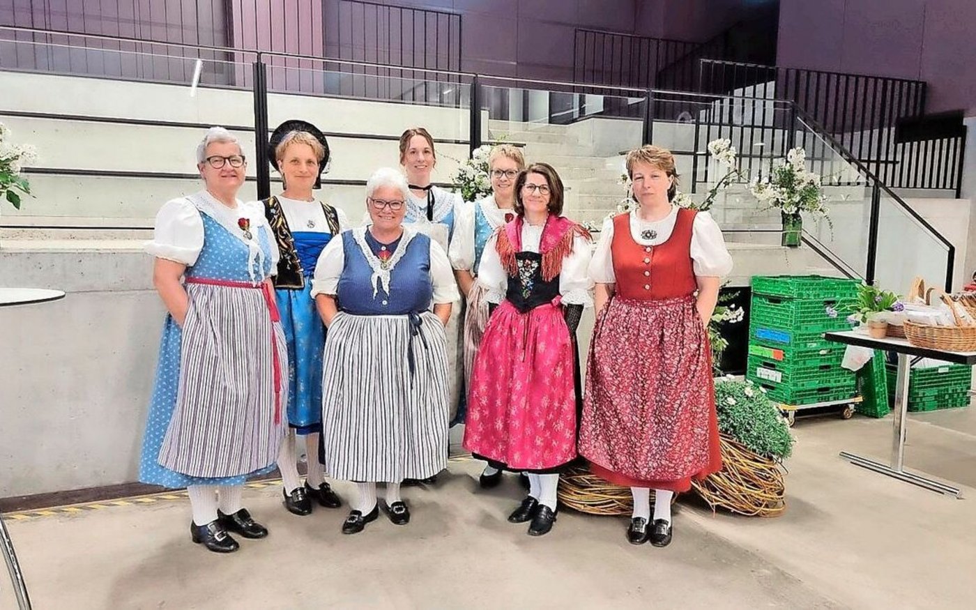 Brigitte Gamper, Rita Rüegg, Renata Meier, Stefanie Hediger, Fränzi Furrer, Bernadette Camenzind und Sandra Eggenberger (v. l.) verwandelten das Agrovet-Forum in einen Festsaal.