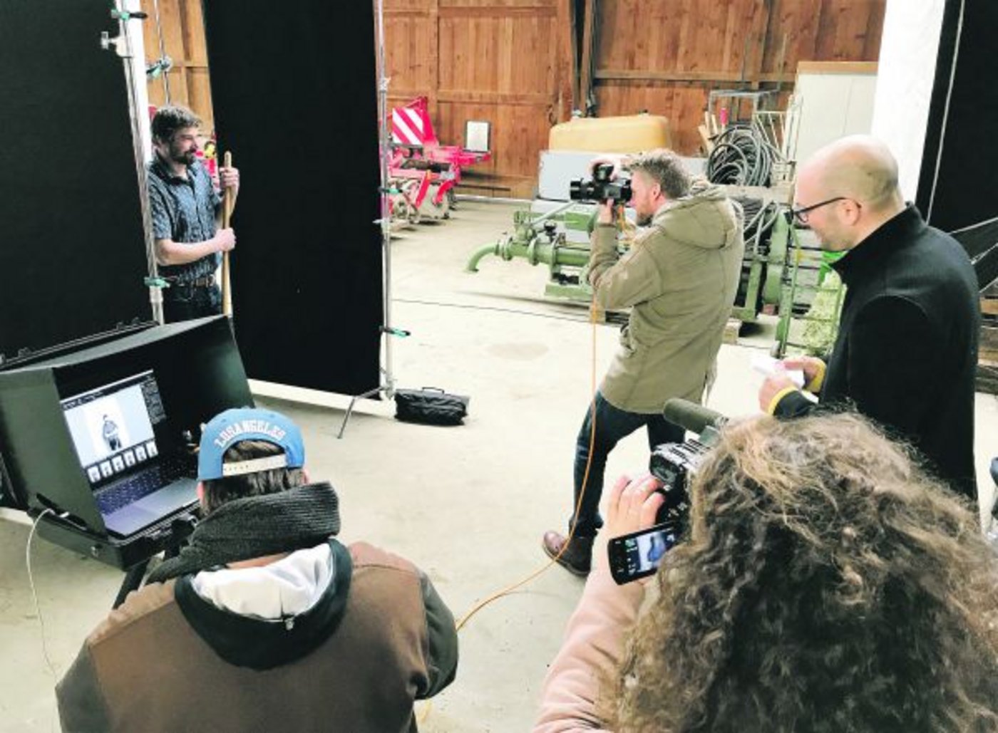 Bauern aus allen Landesteilen geben der neuen Plakatkampagne des Bauernverbandes ein Gesicht – hier beim Fotoshooting. (Bild zVg)