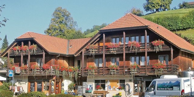 Mehr als 17 Jahre bewirtschaftete Familie Stalder die Käserei Riggisberg. Unter ihnen blühte das Geschäft auf und ihre Spezialitäten waren weit über die Region hinaus bekannt.