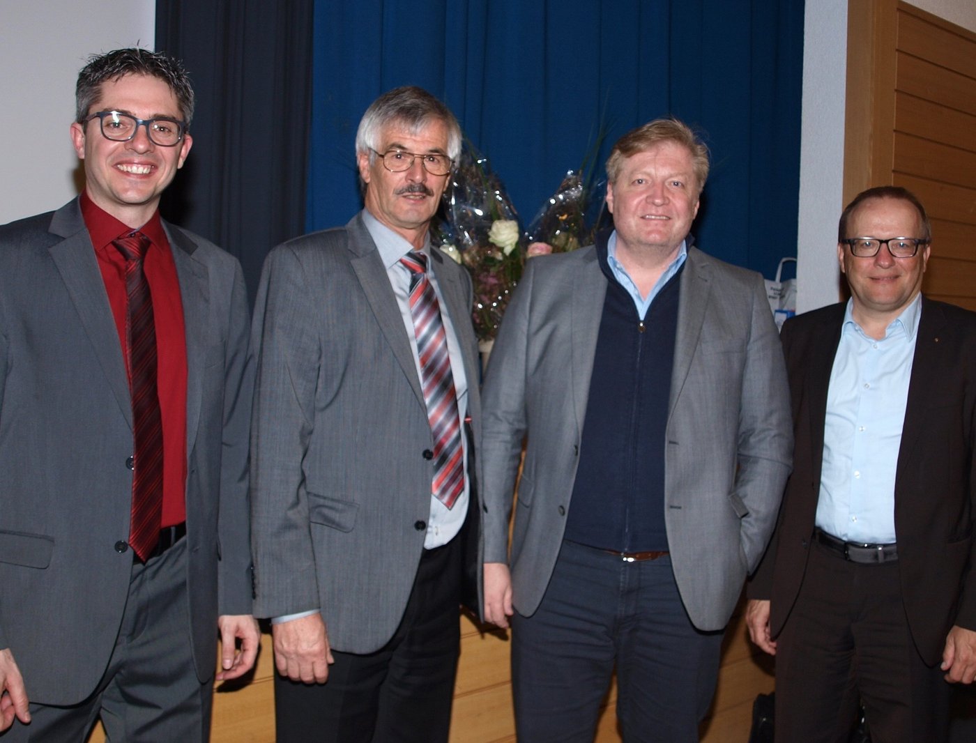Urs Schwizer (v. l.), Roland Werner mit dem neuen Verwaltungsratspräsident Dr. Peter Pfeilschifter und dem neuen Verwaltungsratmitglied Marcel Gavillet. (Bild Mario Tosato)