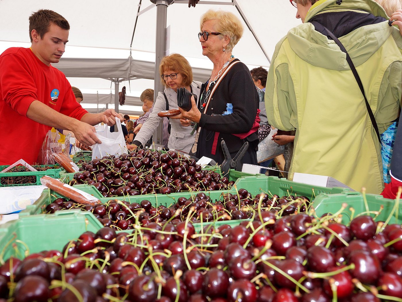 Der traditionelle Kirschenmarkt soll den Menschen in Zeiten der Corona-Krtise ein Stück Lebensfreude offerieren. (Bild zVg)